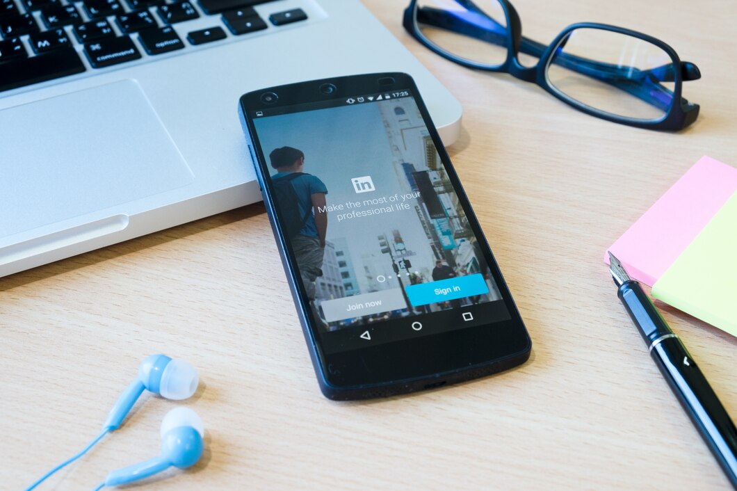 Servicii Promovare Linkedin Ads